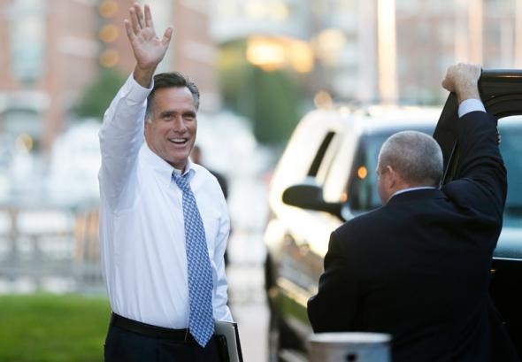 Митт Ромни возмутился тем, что иллюминаторы в самолетах не открываются