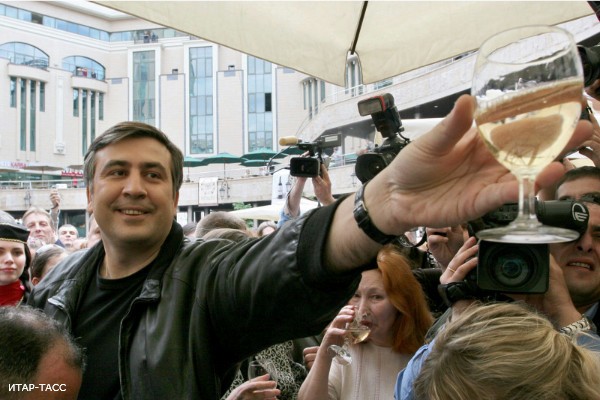 За что все любят Саакашвили?